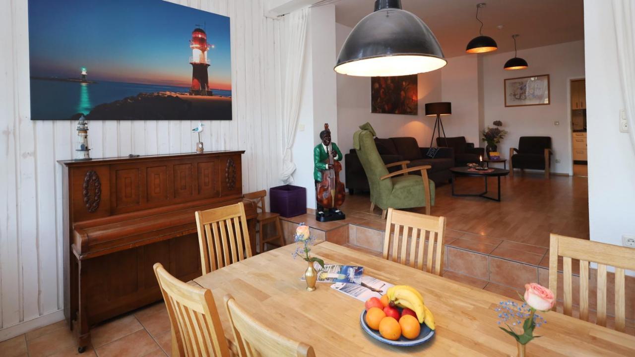 Ferienwohnungen -Am Strom 41- In Warnemuende Rostock Exteriör bild