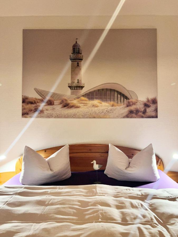 Ferienwohnungen -Am Strom 41- In Warnemuende Rostock Exteriör bild